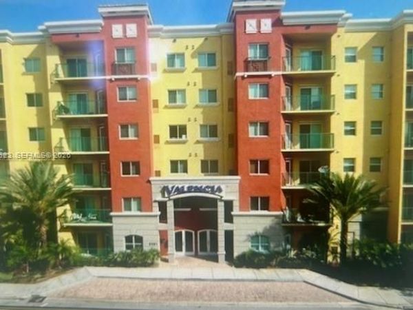 6001 SW 70th St , Unit 114, South Miami, FL 33143