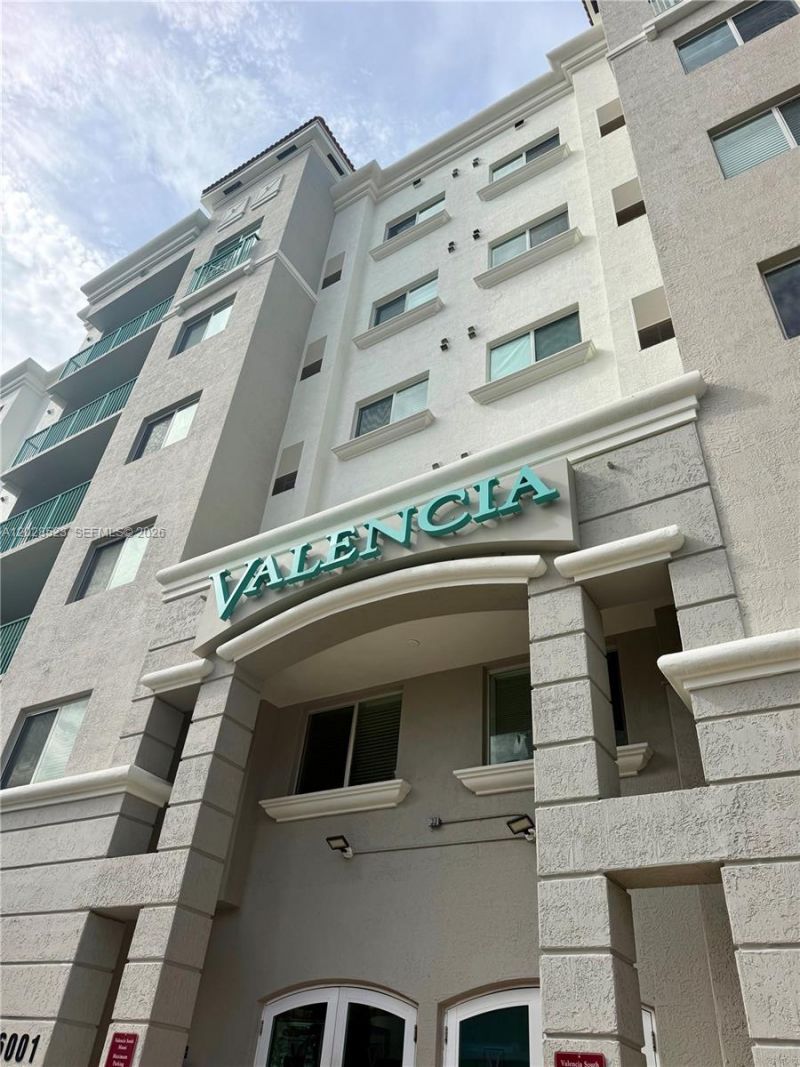 6001 SW 70th St, Unit 114, South Miami, FL 33143 Photo
