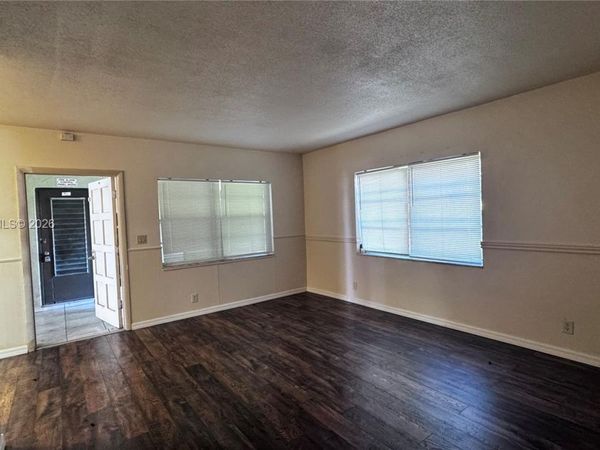 1522 NE 34th Ct , Unit 4, Oakland Park, FL 33334