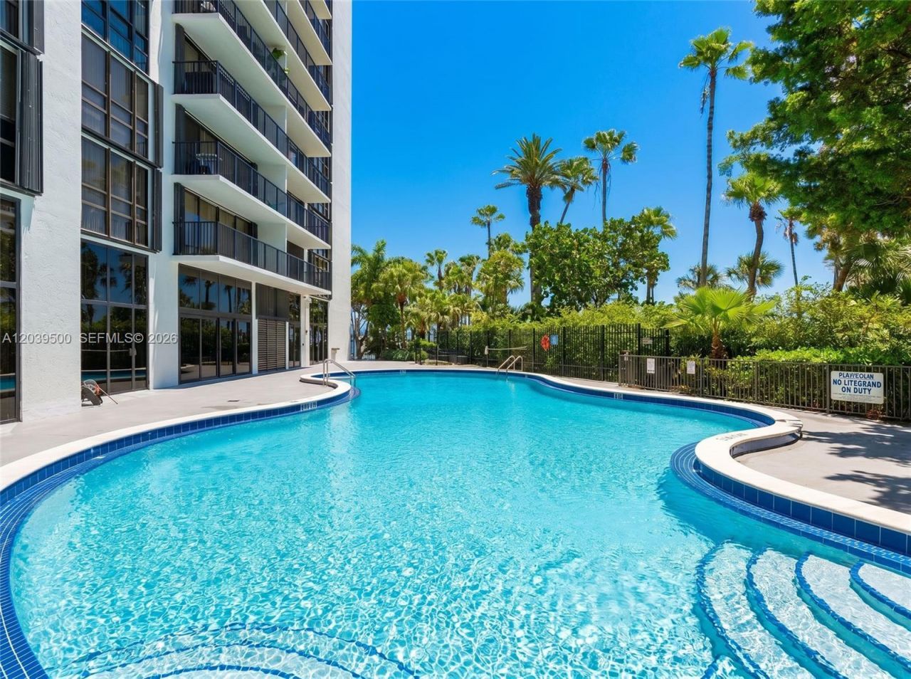 1450 Brickell Bay Dr, Unit 602, Miami, FL 33131 Photo