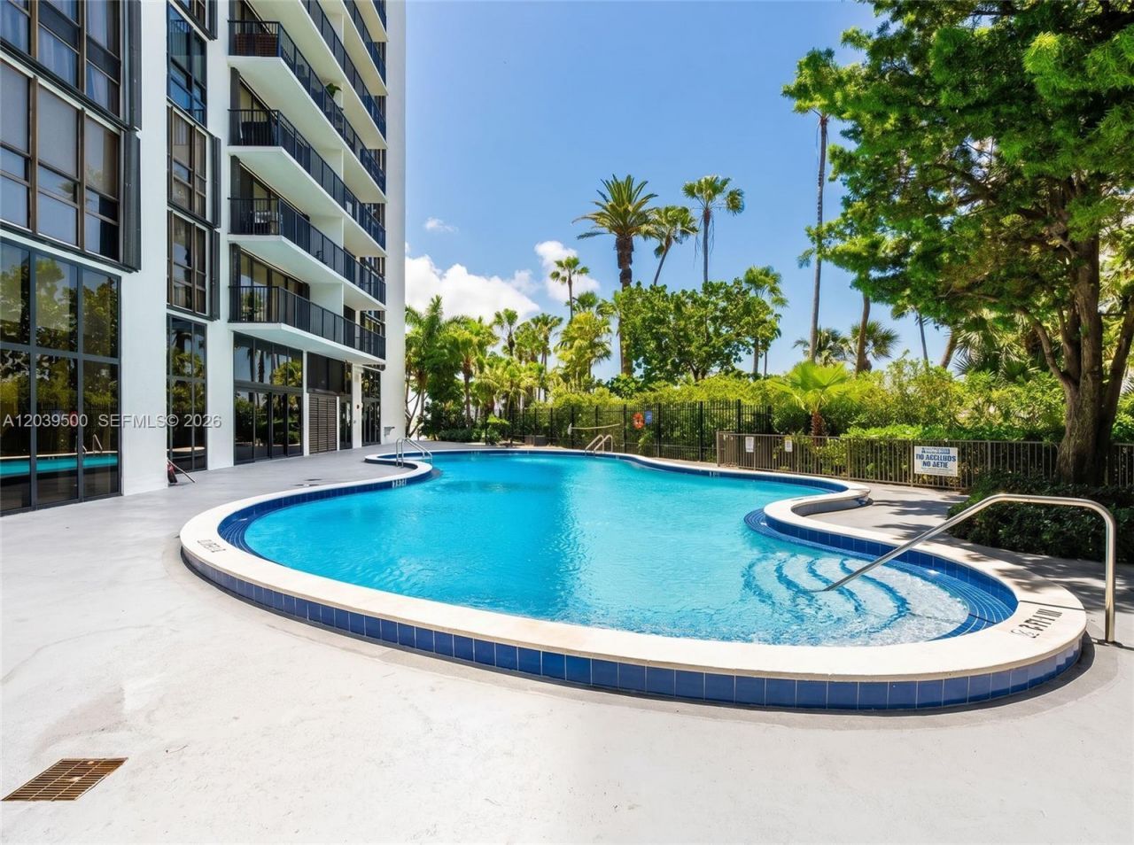 1450 Brickell Bay Dr, Unit 602, Miami, FL 33131 Photo