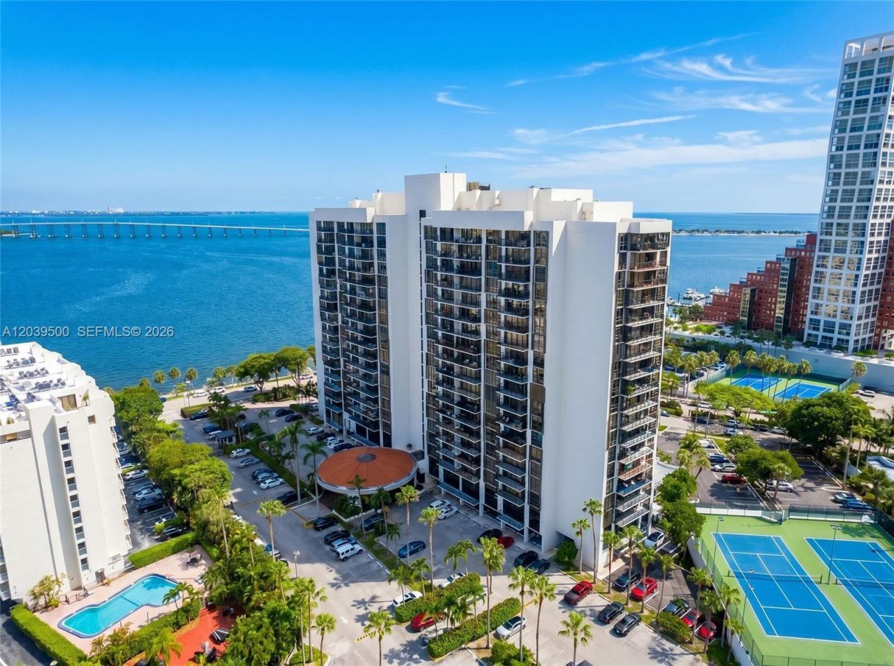 1450 Brickell Bay Dr, Unit 602, Miami, FL 33131 Photo