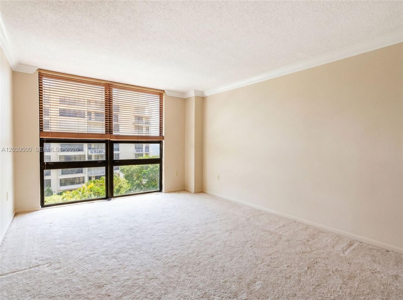 1450 Brickell Bay Dr, Unit 602, Miami, FL 33131 Photo
