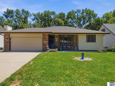 6110 S 53rd Street, Lincoln, NE 68516