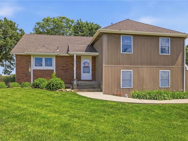 21401 S Renner Road, Spring Hill, KS 66083