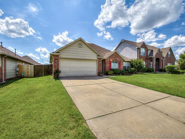 8406 S 111th Avenue E, Tulsa, OK 74133