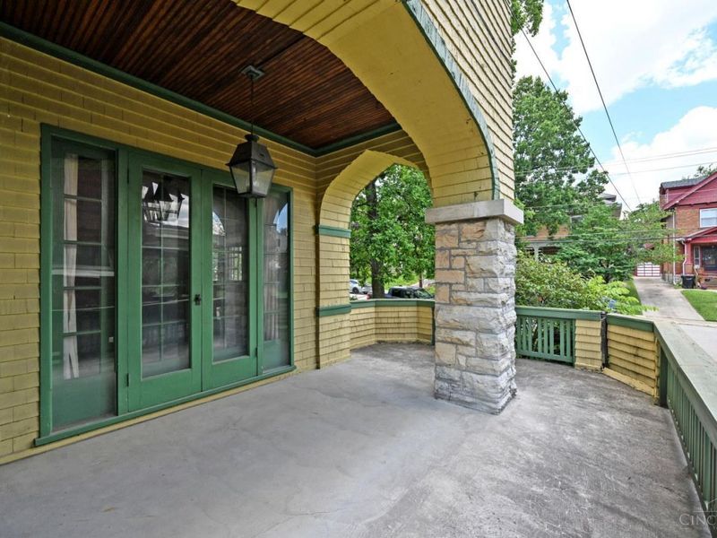 365 Terrace Avenue, Cincinnati, OH 45220 Photo 11