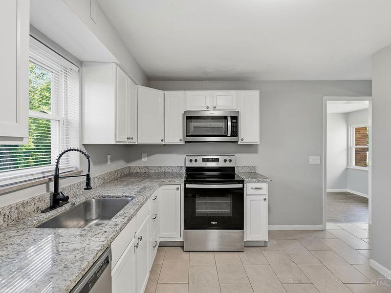 6718 Springdale Road, Cincinnati, OH 45247 Photo 11
