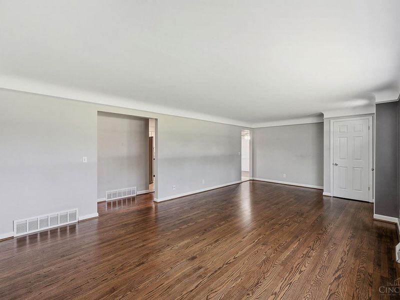 6718 Springdale Road, Cincinnati, OH 45247 Photo 6
