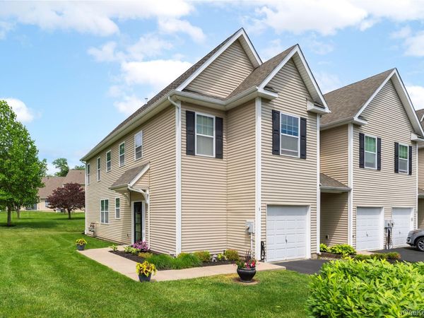 1 Halley Court , Poughkeepsie, NY 12601