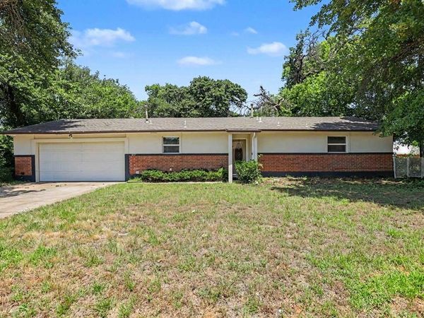 9617 NE 4th Street, Midwest City, OK 73130