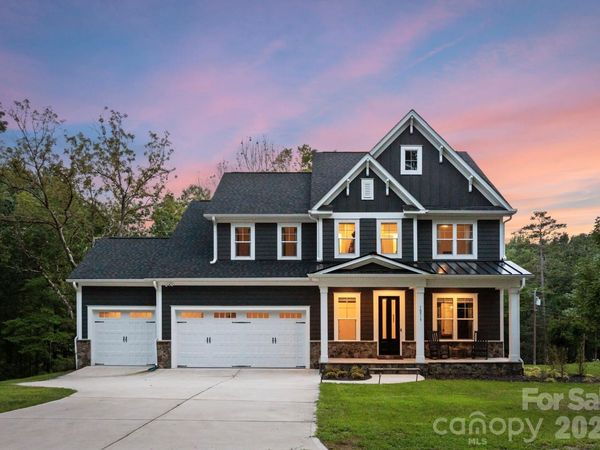 16515 Munson Hill Road, Charlotte, NC 28278