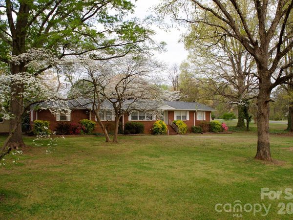 4646 Rainbow Drive, Kannapolis, NC 28081