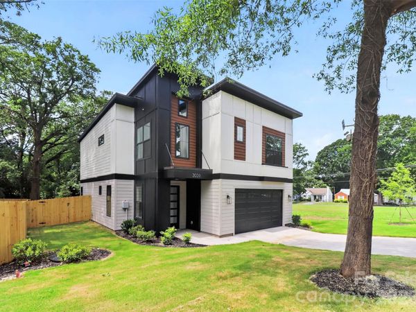 3031 Mathis Drive, Charlotte, NC 28208