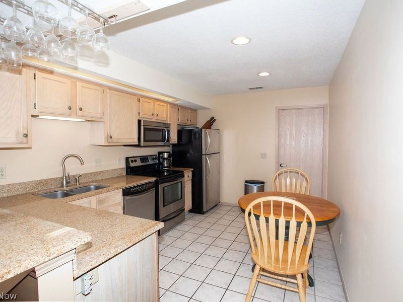 695 E Western Reserve Road , Poland, OH 44514 Photo 11