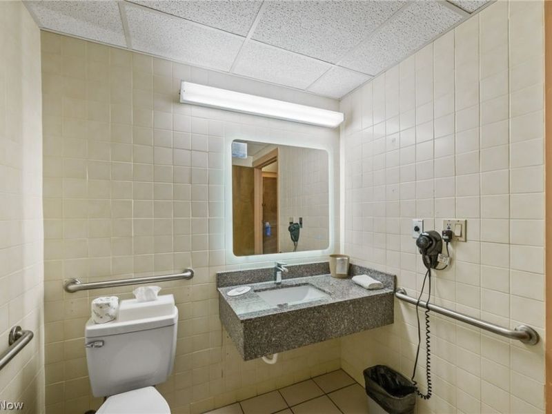 1704 E Perry Street, Port Clinton, OH 43452 Photo 18