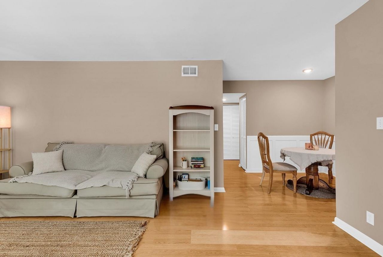 88 Salt Marsh Circle Photo 5