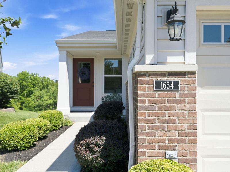 1654 Saint Annes Court, Florence, KY 41042 Photo 2