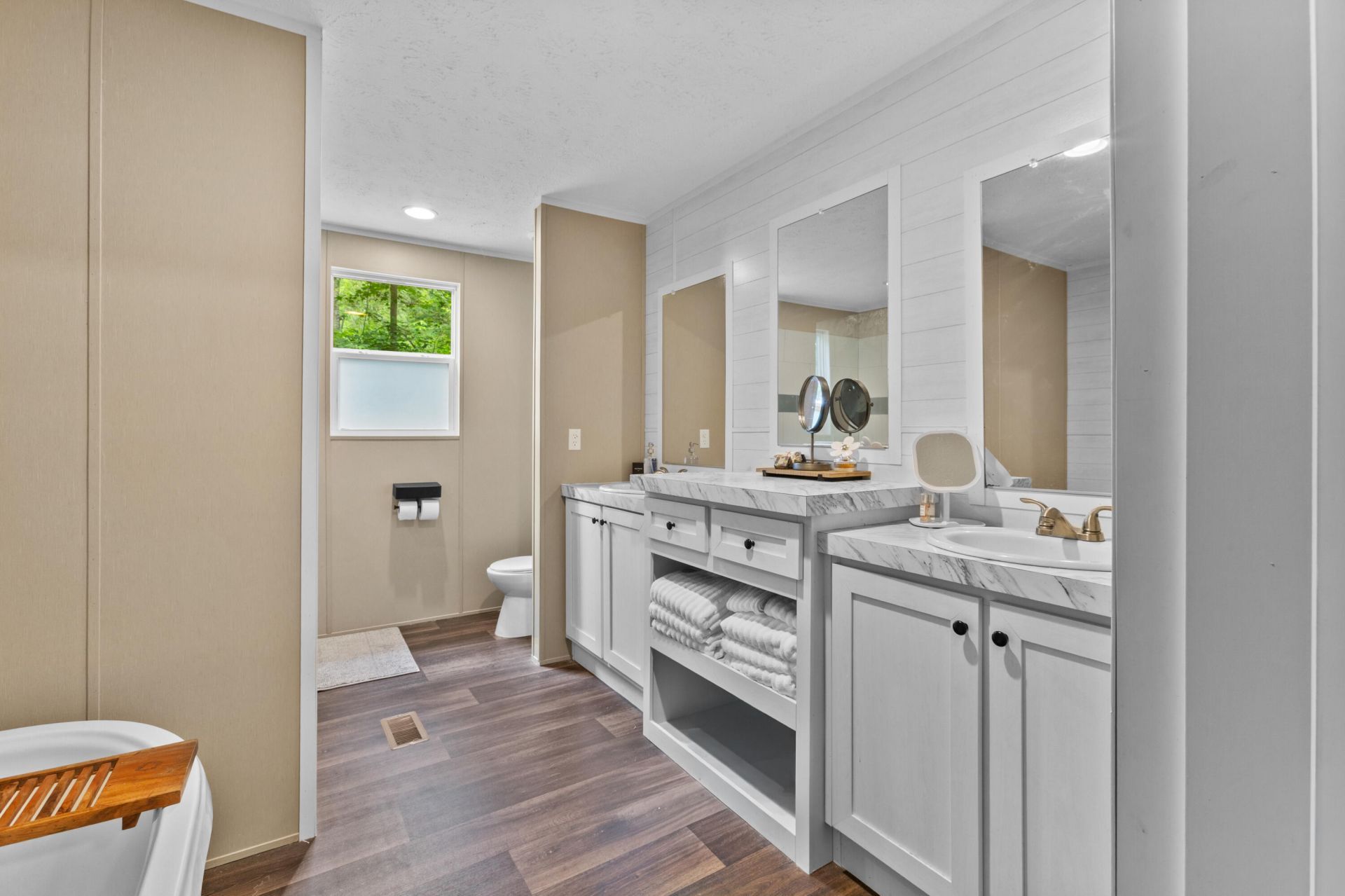 193 Mott Drive Photo 15