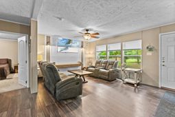 193 Mott Drive photo 4