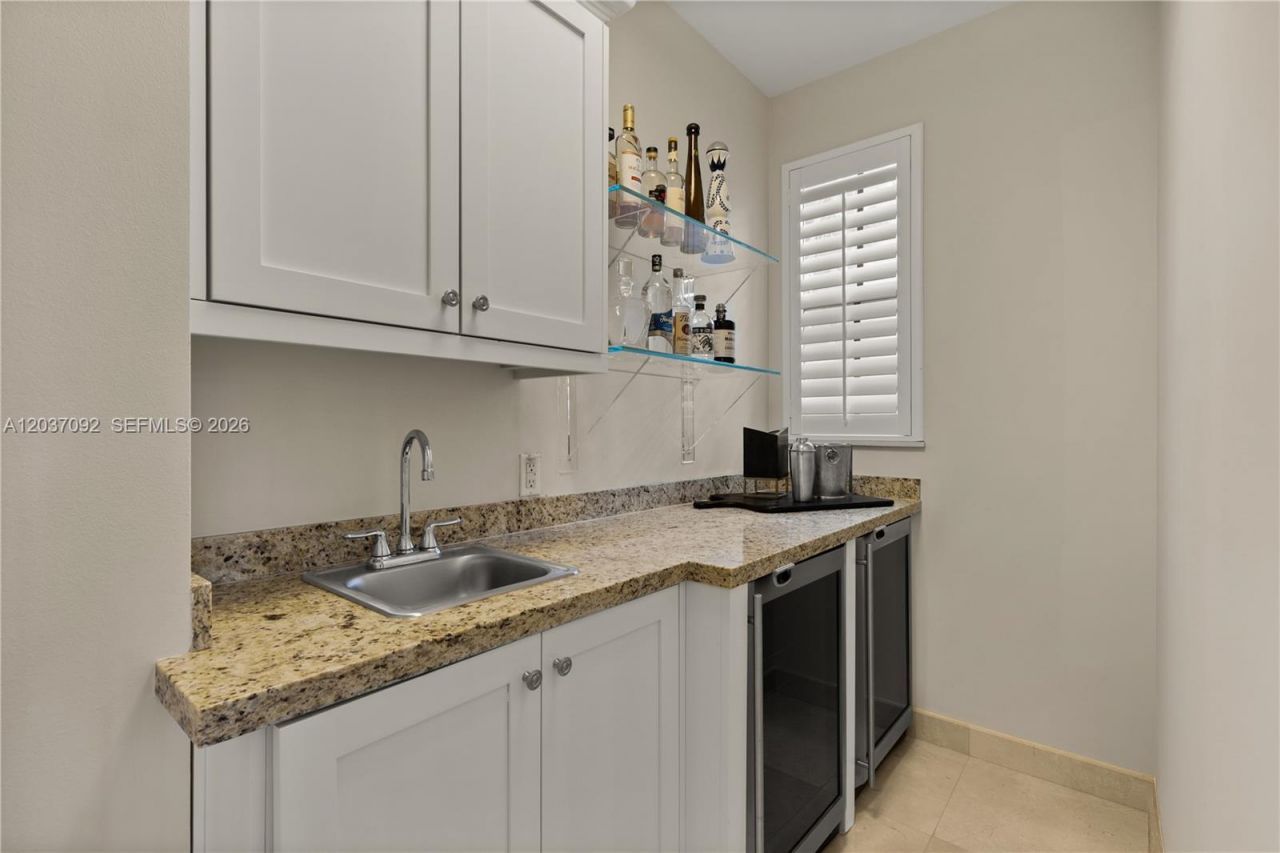 1803 S Bayshore Ln , Miami, FL 33133 Photo