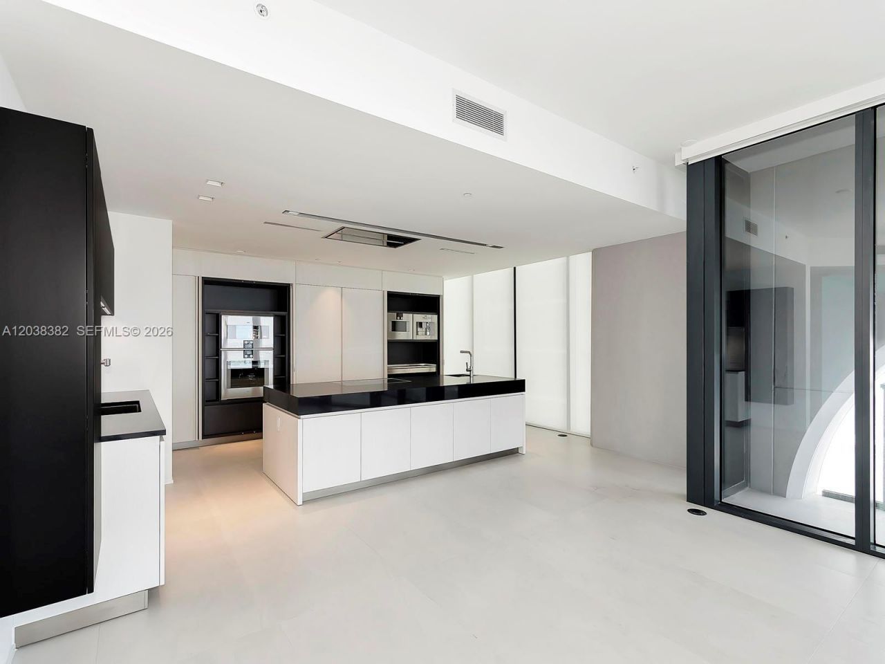 1000 Biscayne Blvd , Unit 2002, Miami, FL 33132 Photo