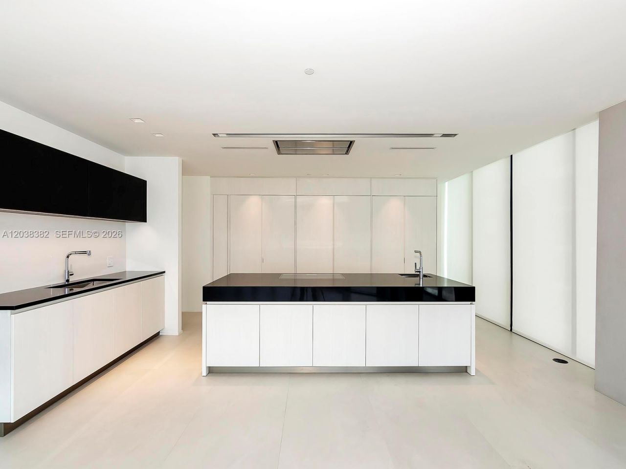 1000 Biscayne Blvd , Unit 2002, Miami, FL 33132 Photo