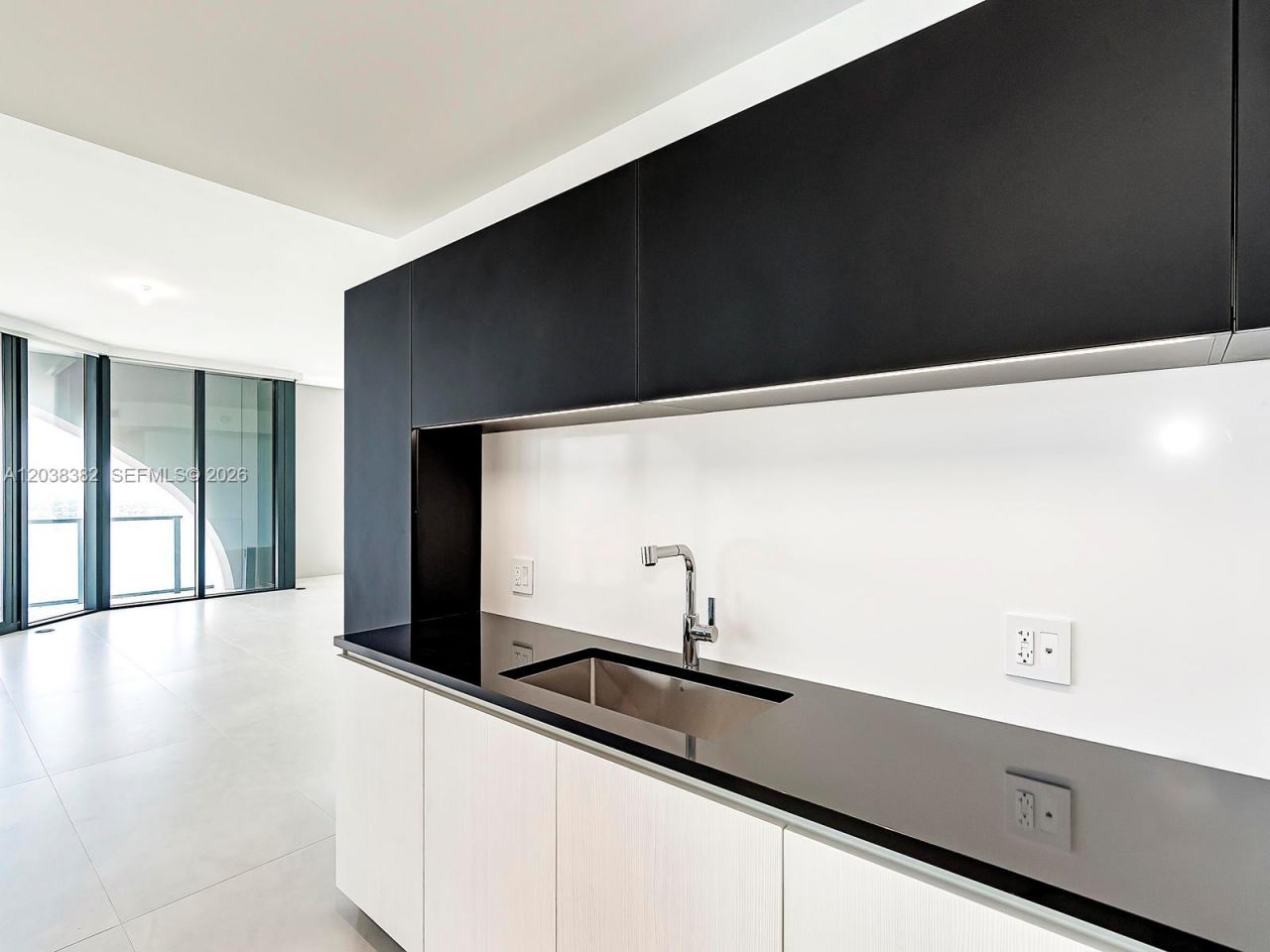1000 Biscayne Blvd , Unit 2002, Miami, FL 33132 Photo