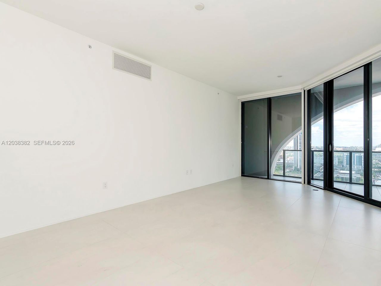 1000 Biscayne Blvd , Unit 2002, Miami, FL 33132 Photo