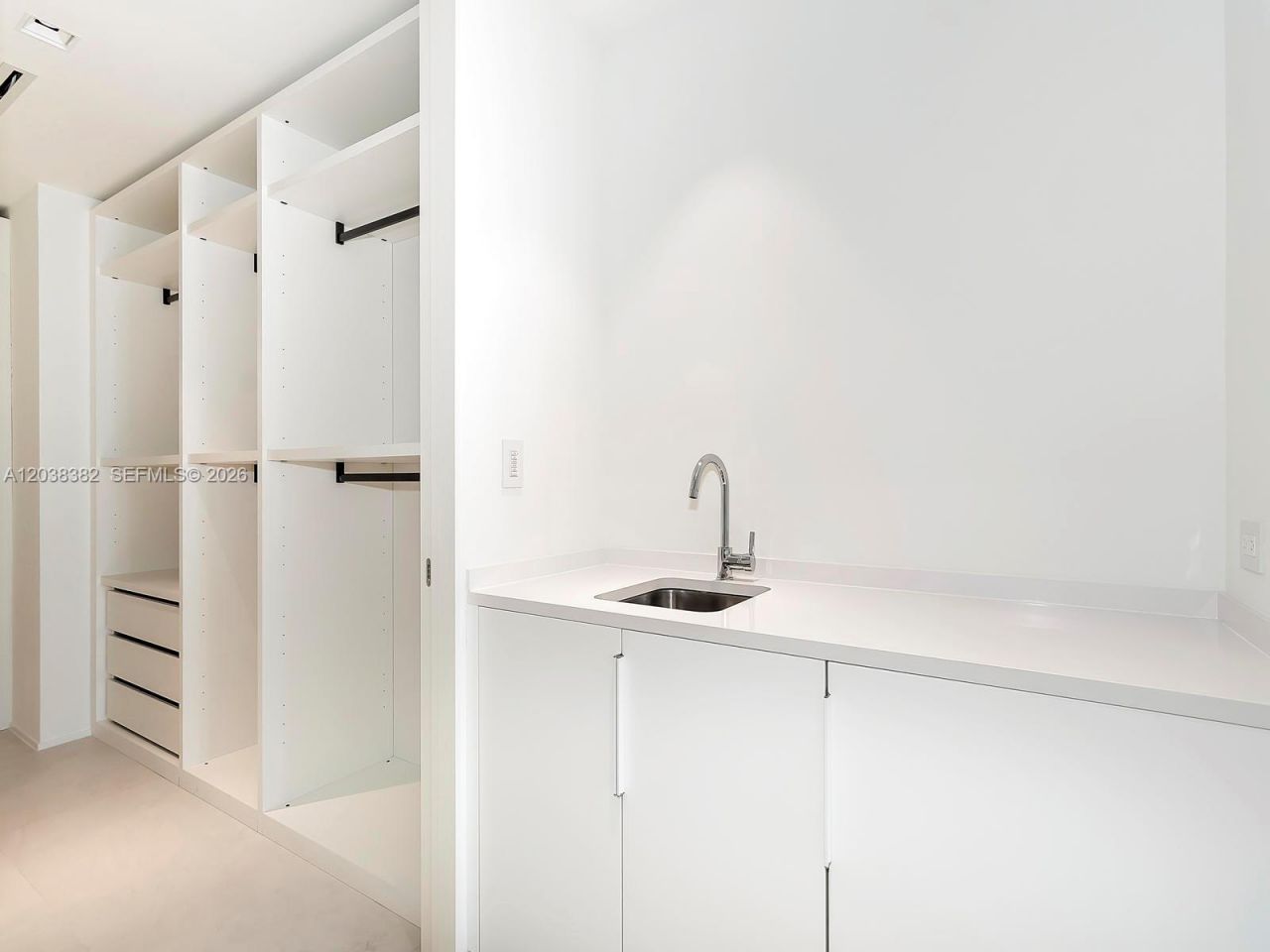 1000 Biscayne Blvd , Unit 2002, Miami, FL 33132 Photo