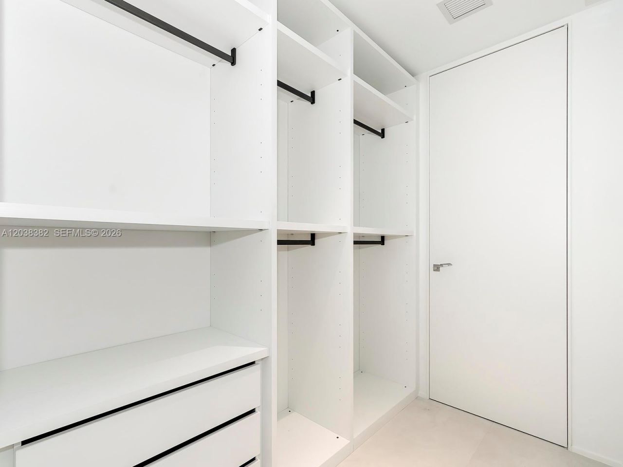 1000 Biscayne Blvd , Unit 2002, Miami, FL 33132 Photo