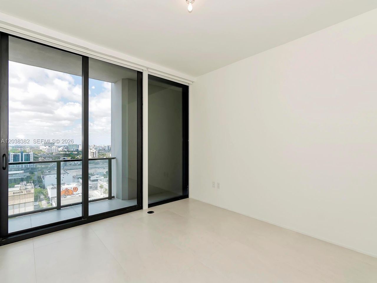 1000 Biscayne Blvd , Unit 2002, Miami, FL 33132 Photo