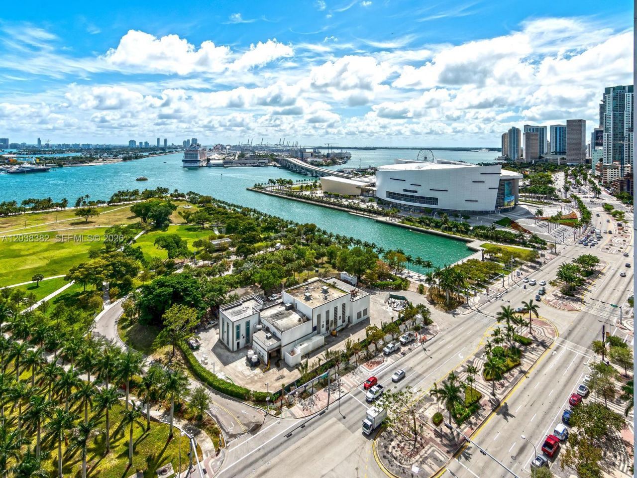 1000 Biscayne Blvd , Unit 2002, Miami, FL 33132 Photo