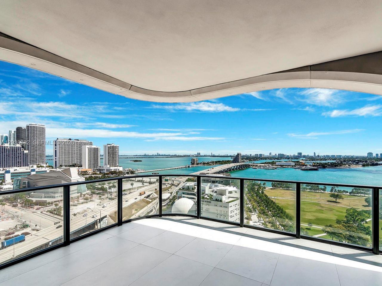 1000 Biscayne Blvd , Unit 2002, Miami, FL 33132 Photo