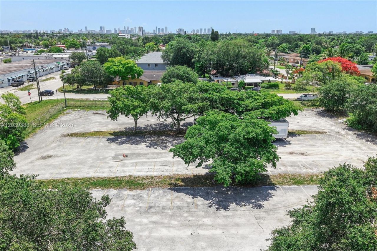 1st Ave NW 166 St , Miami, FL 33169 Photo
