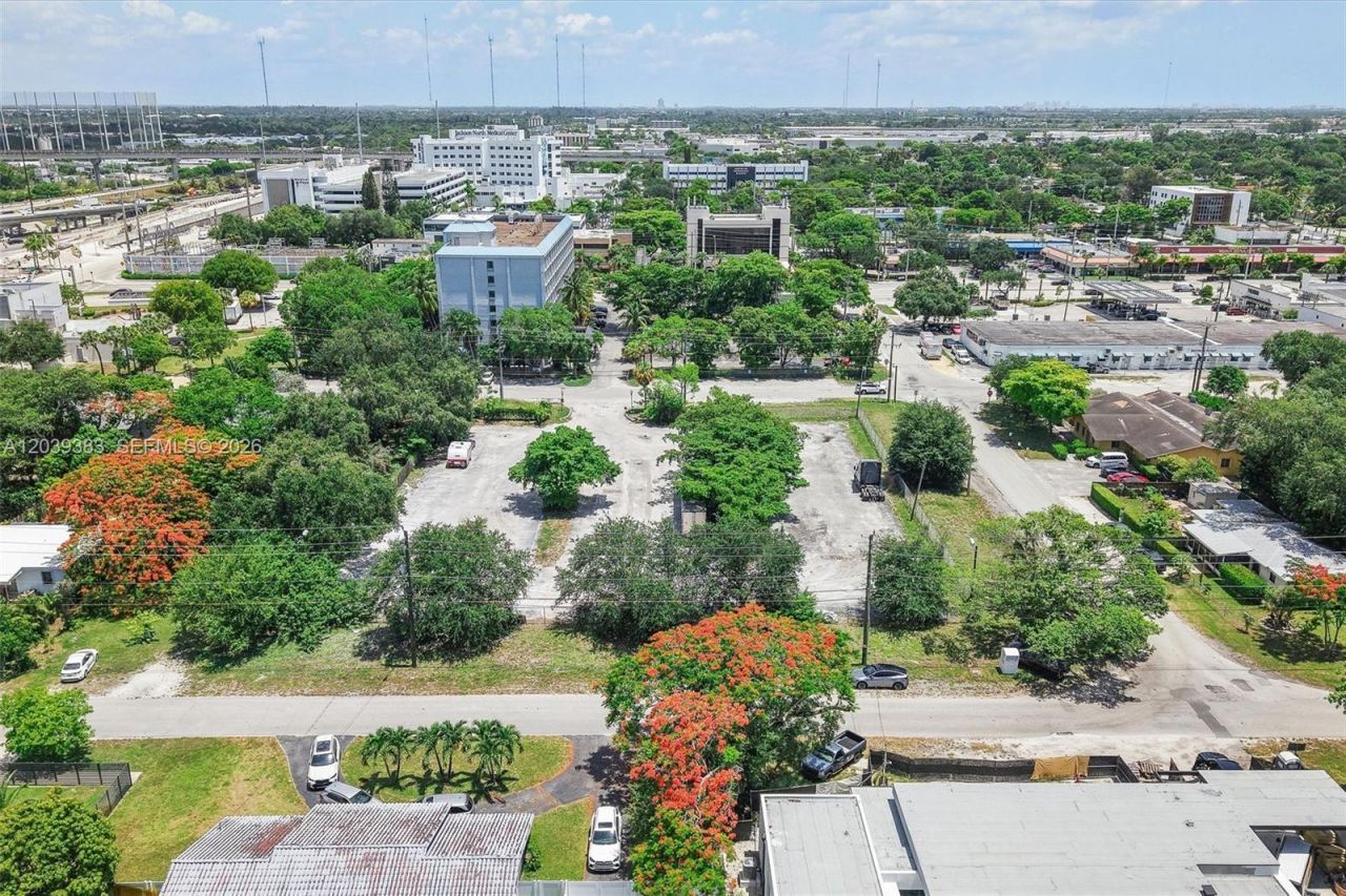 1st Ave NW 166 St , Miami, FL 33169 Photo