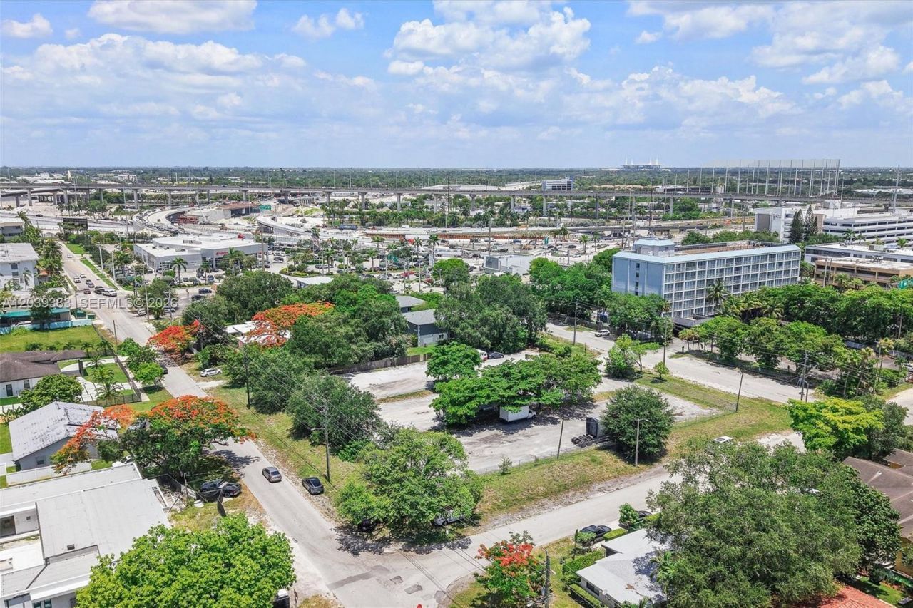 1st Ave NW 166 St , Miami, FL 33169 Photo