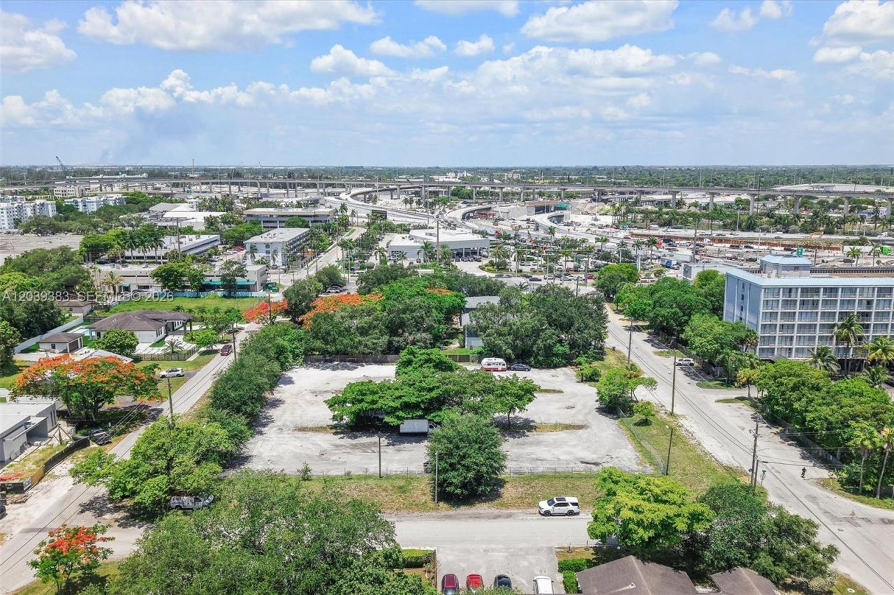 1st Ave NW 166 St , Miami, FL 33169 Photo