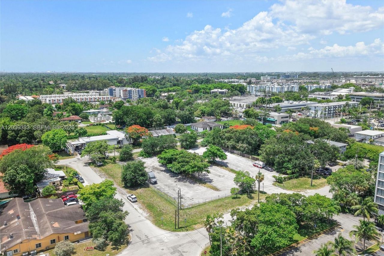 1st Ave NW 166 St , Miami, FL 33169 Photo