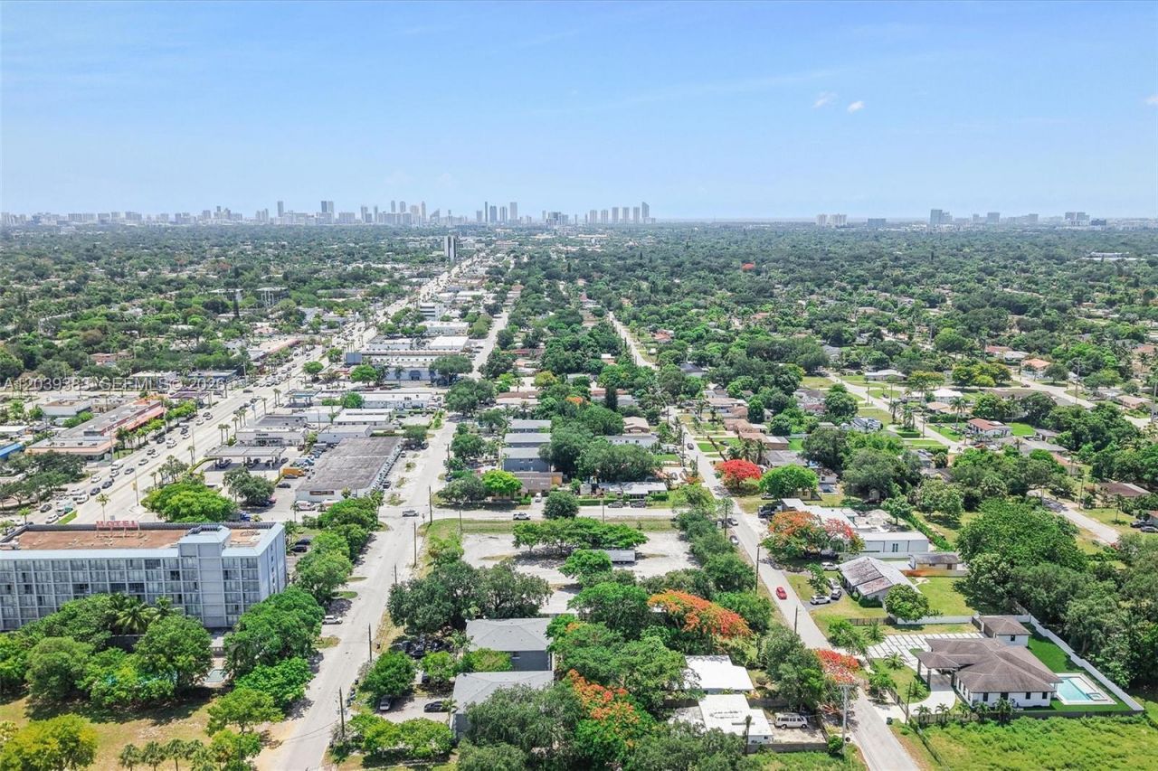 1st Ave NW 166 St , Miami, FL 33169 Photo