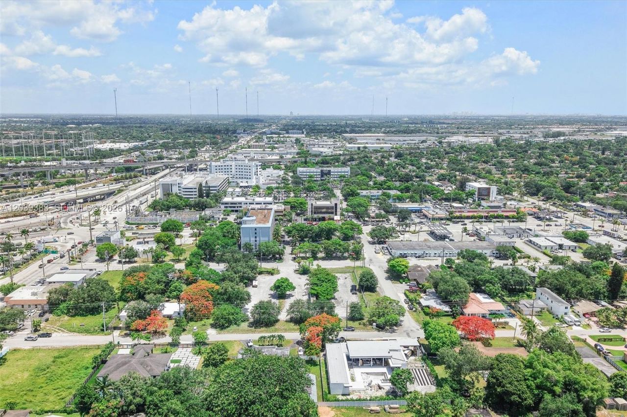 1st Ave NW 166 St , Miami, FL 33169 Photo