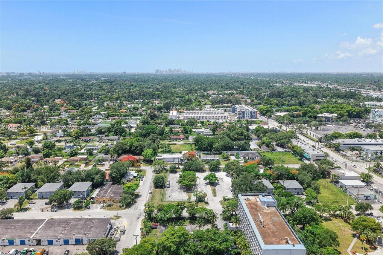 1st Ave NW 166 St , Miami, FL 33169 Photo