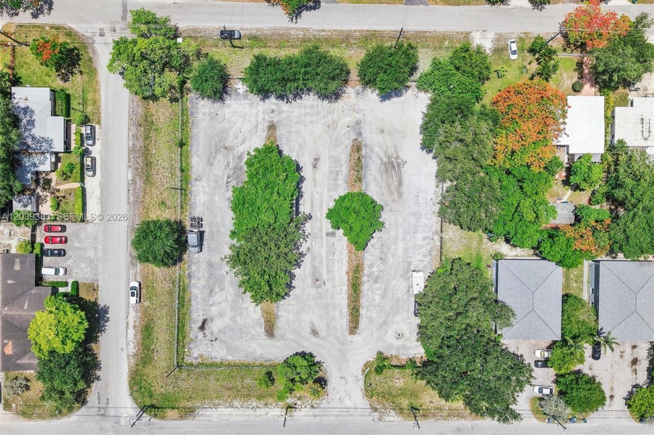1st Ave NW 166 St , Miami, FL 33169 Photo