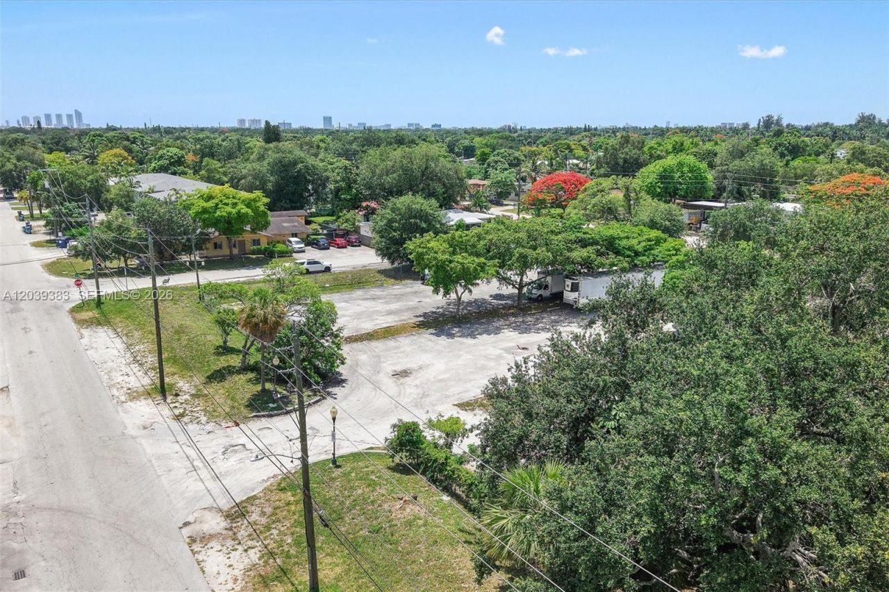1st Ave NW 166 St , Miami, FL 33169 Photo