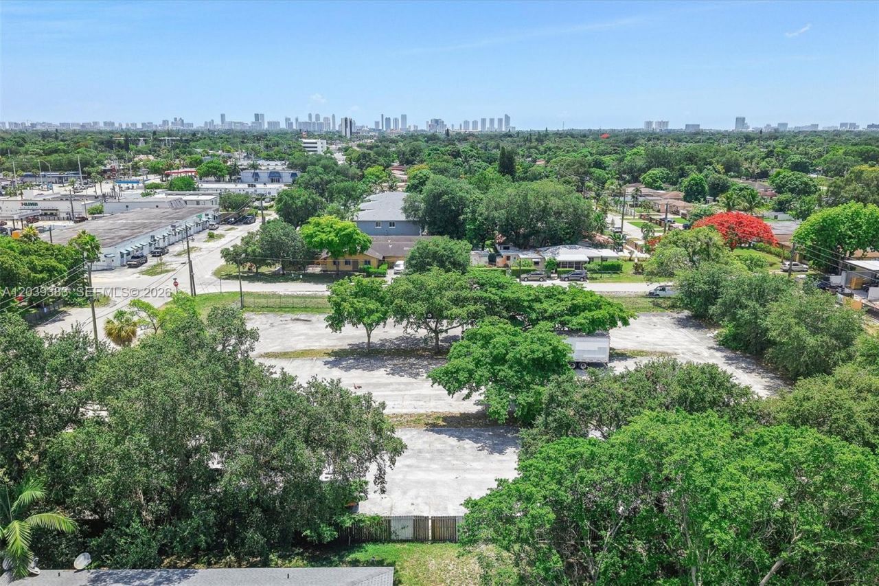 1st Ave NW 166 St , Miami, FL 33169 Photo