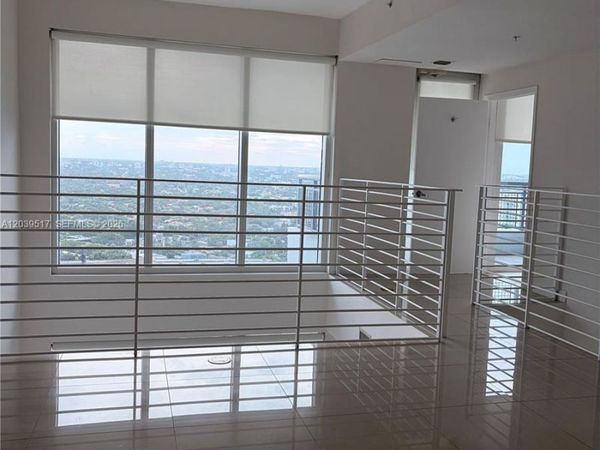 60 SW 13th St , Unit 2819, Miami, FL 33130