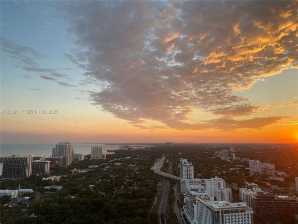 60 SW 13th St, Unit 2819, Miami, FL 33130