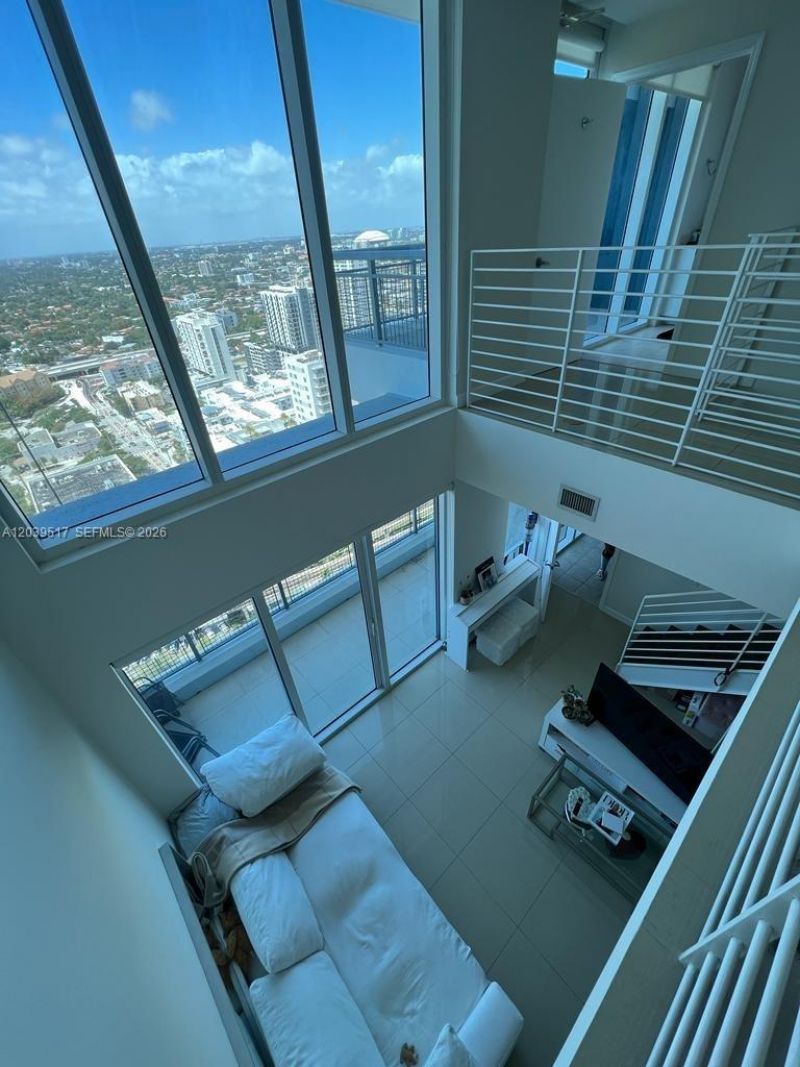 60 SW 13th St , Unit 2819, Miami, FL 33130 Photo
