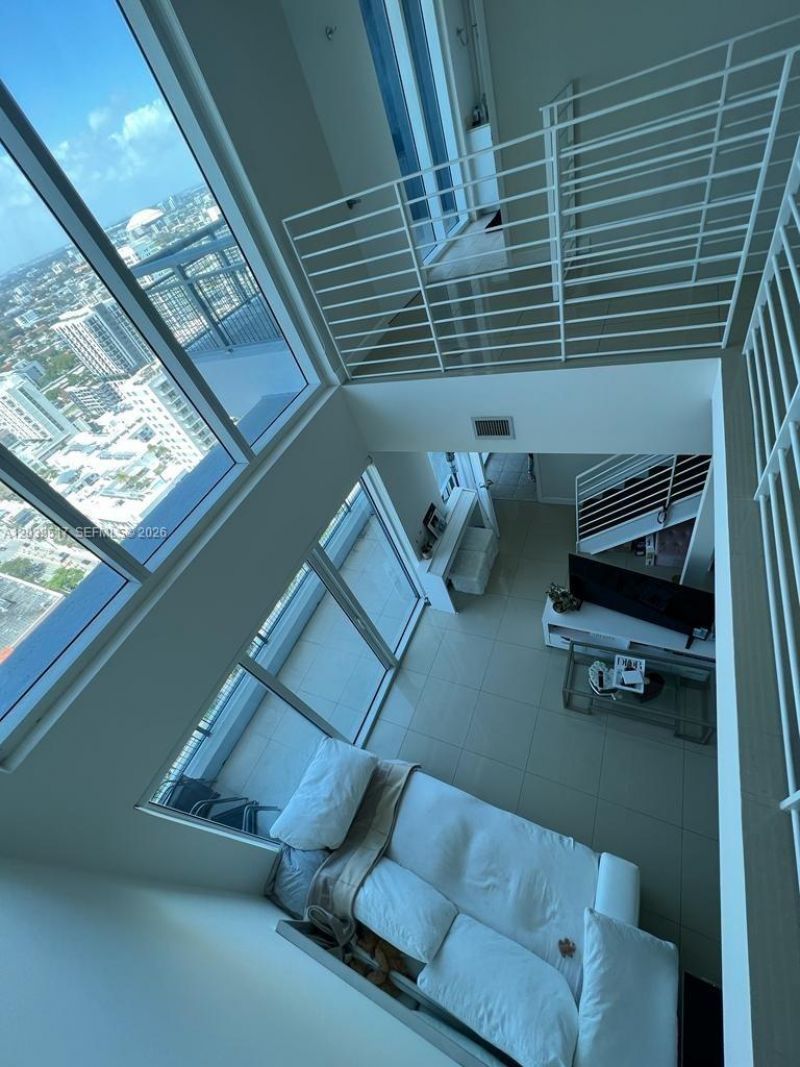 60 SW 13th St , Unit 2819, Miami, FL 33130 Photo