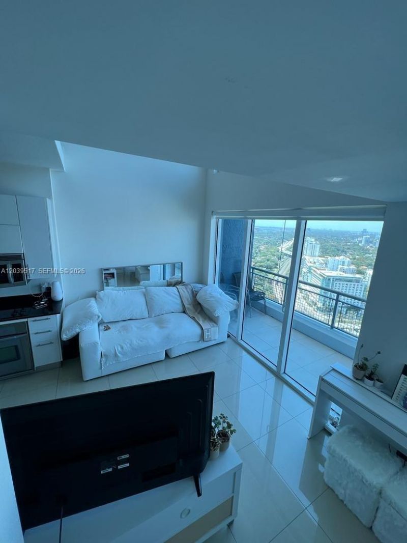 60 SW 13th St , Unit 2819, Miami, FL 33130 Photo